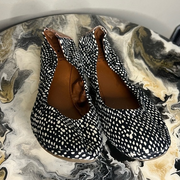 Lucky Brand Shoes - Lucky brand black and white flat